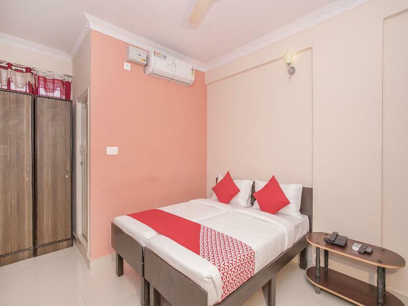 Sri Balaji Guest House Bangalore Exterior photo